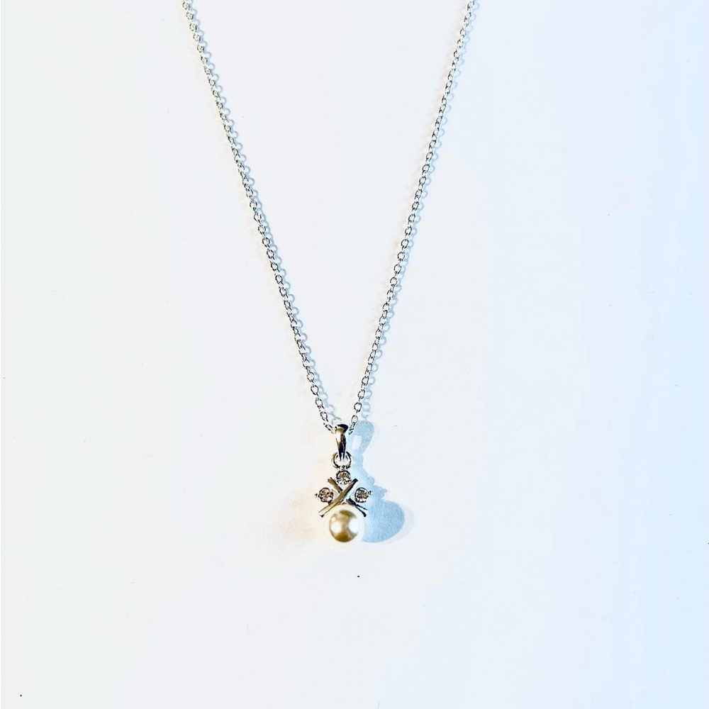 Vintage Sha Silver and Pearl Pendant‎ Necklace